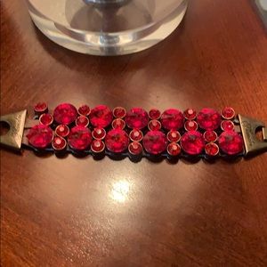 Plunder bracelet red jewels